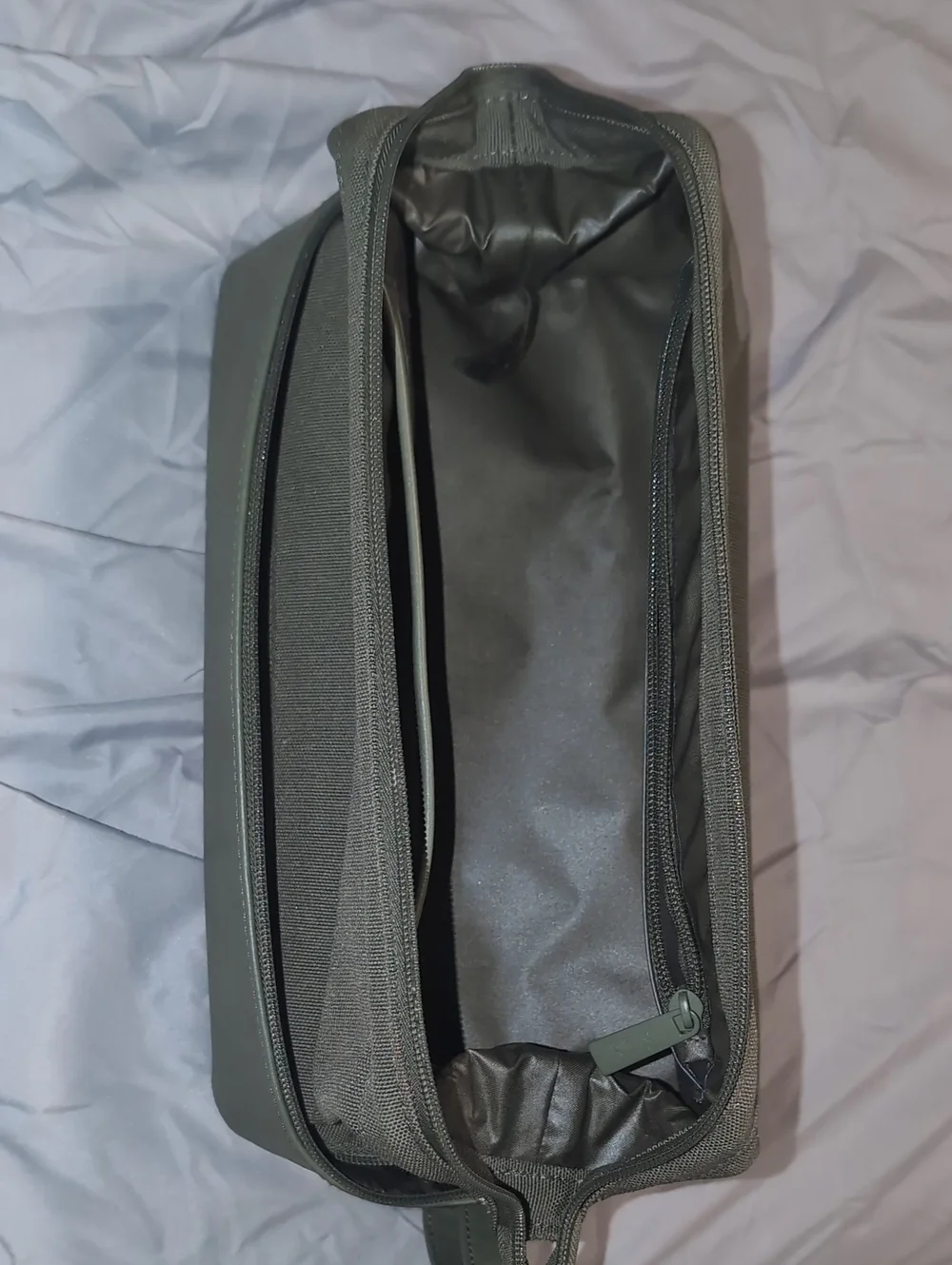 Beis Dopp Kit in Olive